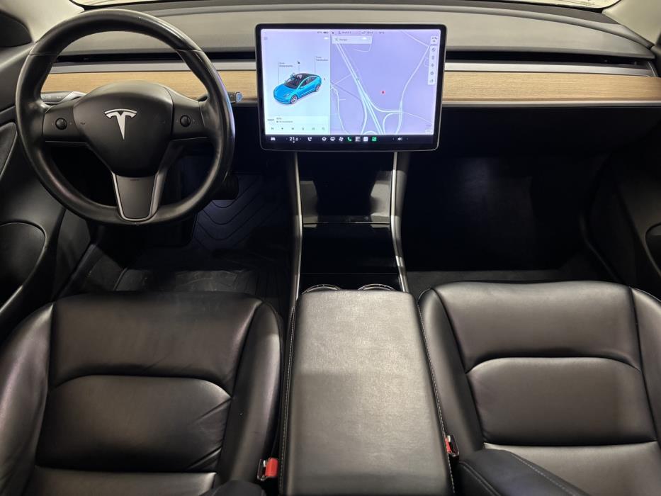 TESLA Model 3 2019