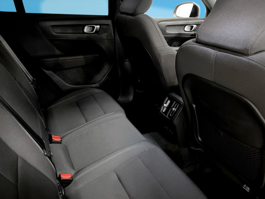 VOLVO C40 2023