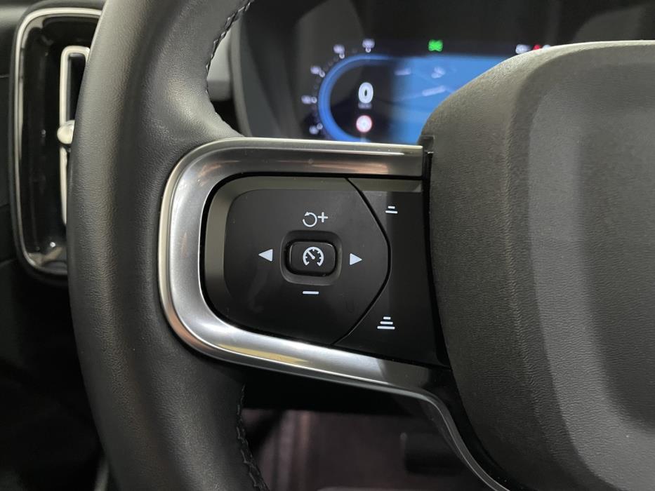 VOLVO C40 2023