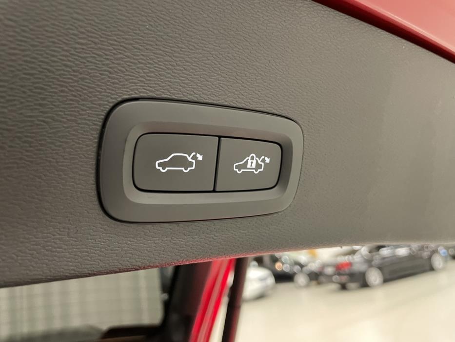 VOLVO C40 2023