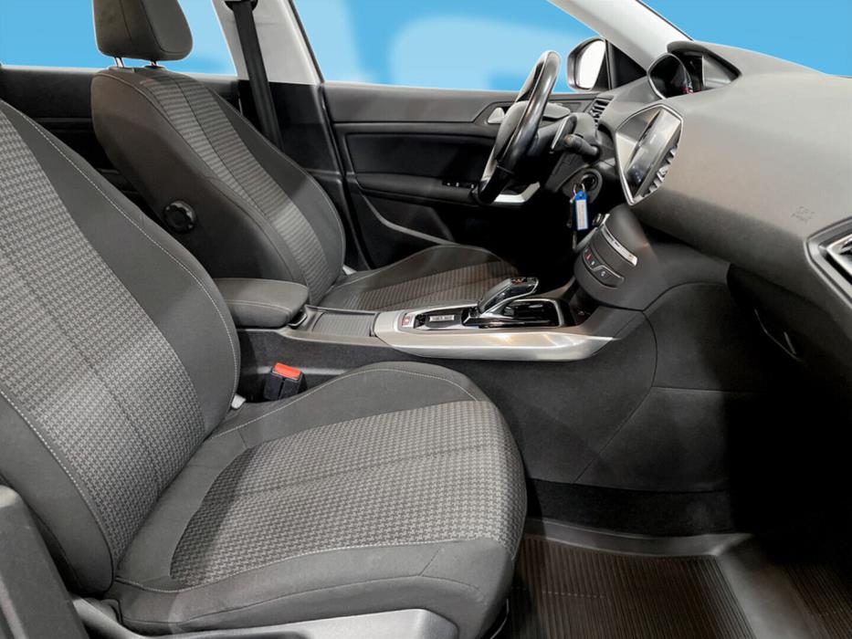 PEUGEOT 308 2018