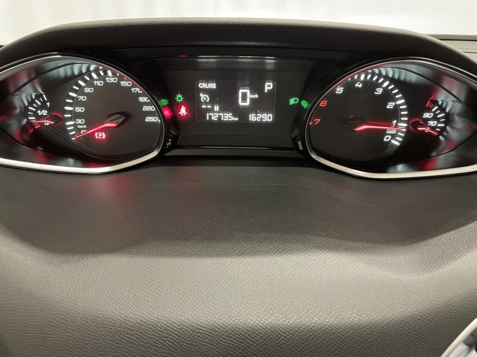 PEUGEOT 308 2018