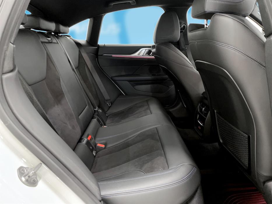 BMW i4 2023