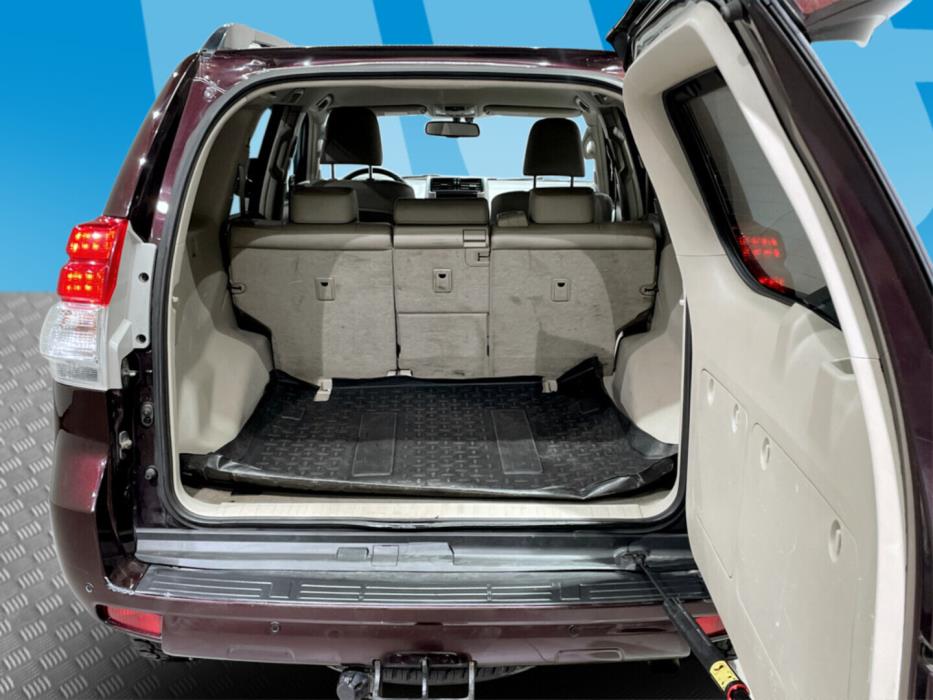 TOYOTA Land Cruiser 2010