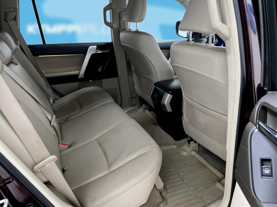 TOYOTA Land Cruiser 2010