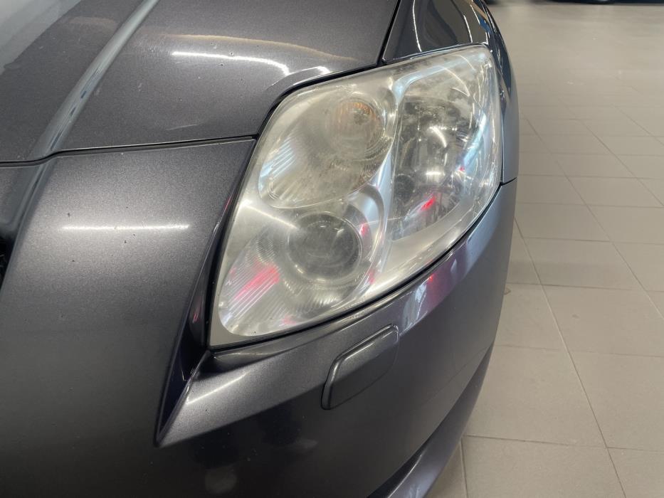 TOYOTA Auris 2009