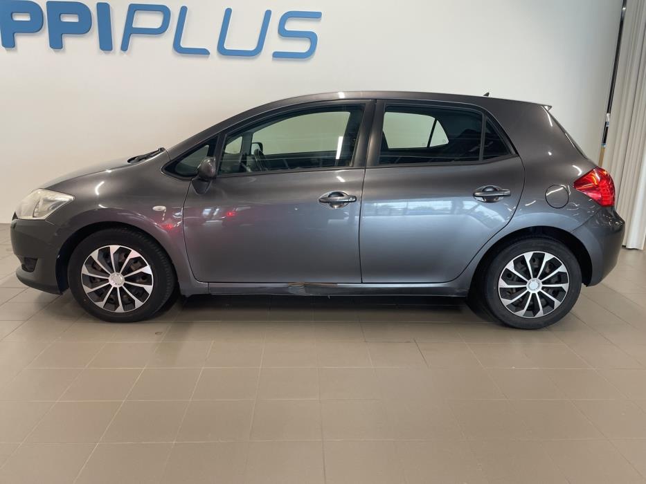 TOYOTA Auris 2009