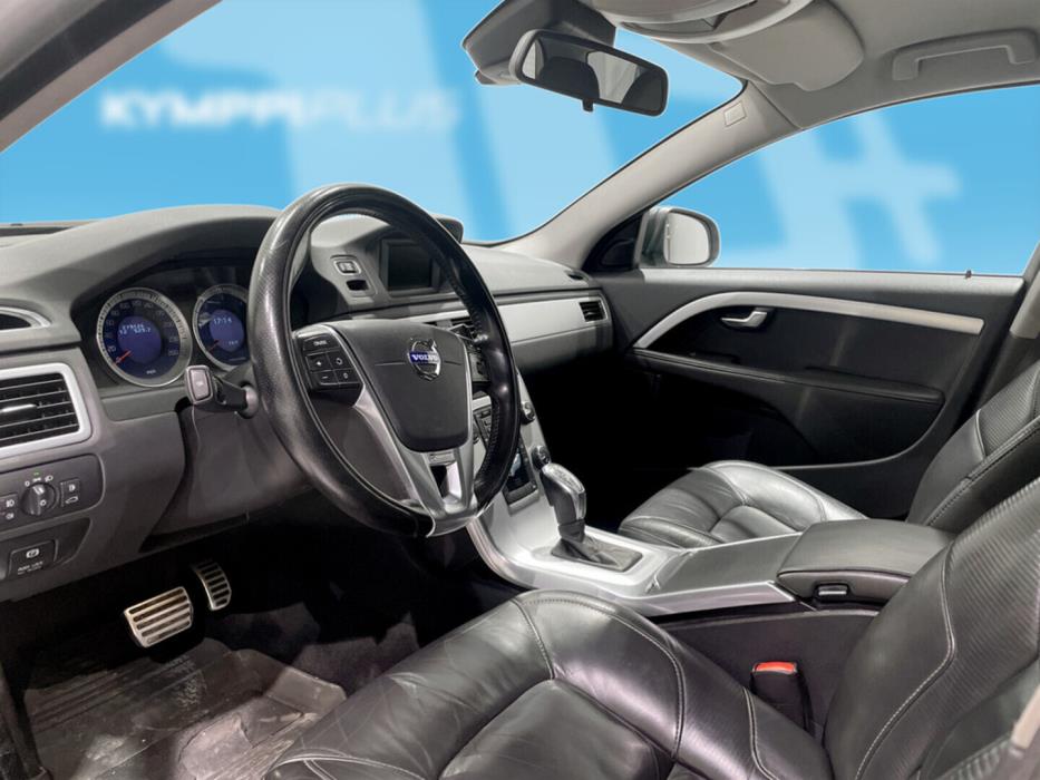 VOLVO V70 2013