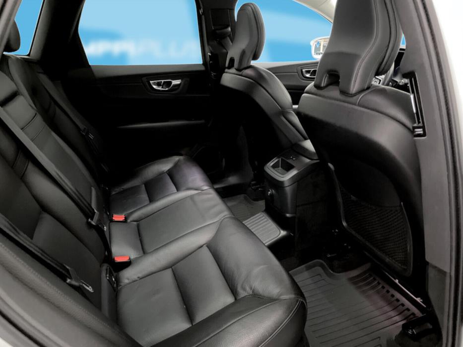 VOLVO XC60 2019