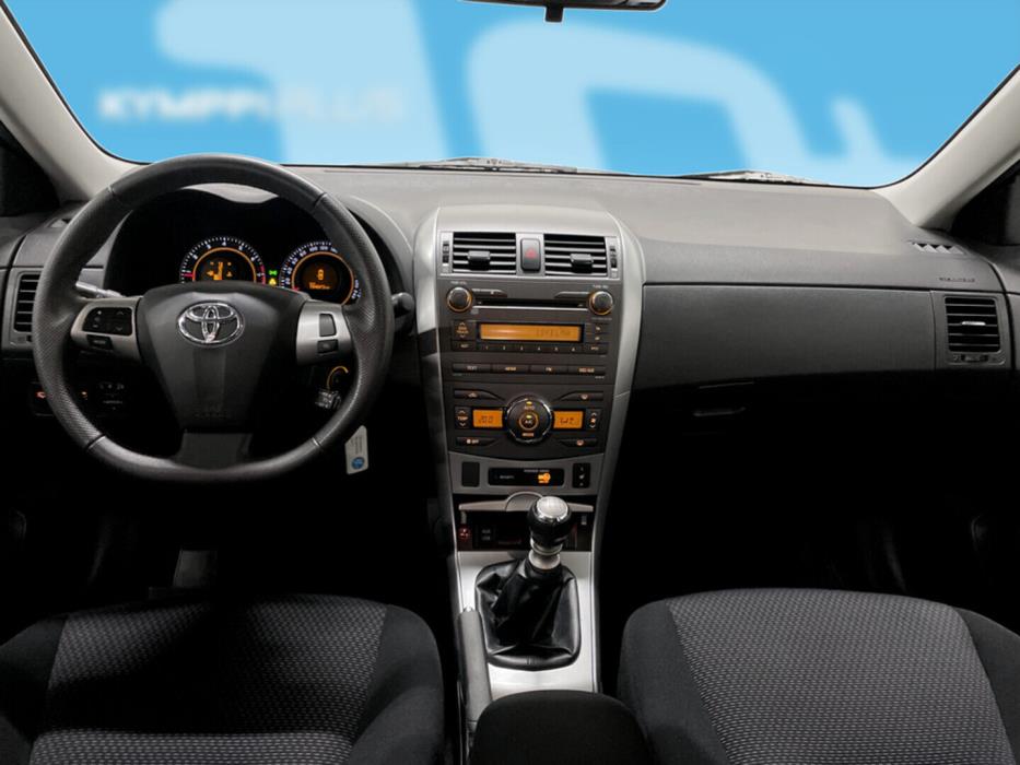 TOYOTA Corolla 2010