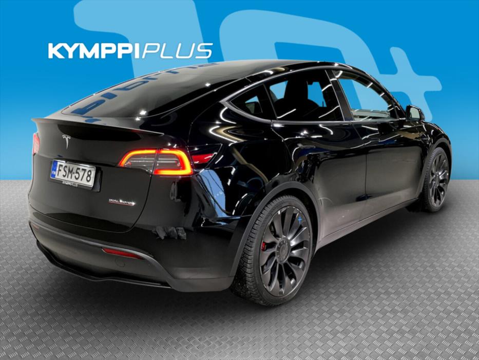 TESLA Model Y 2023