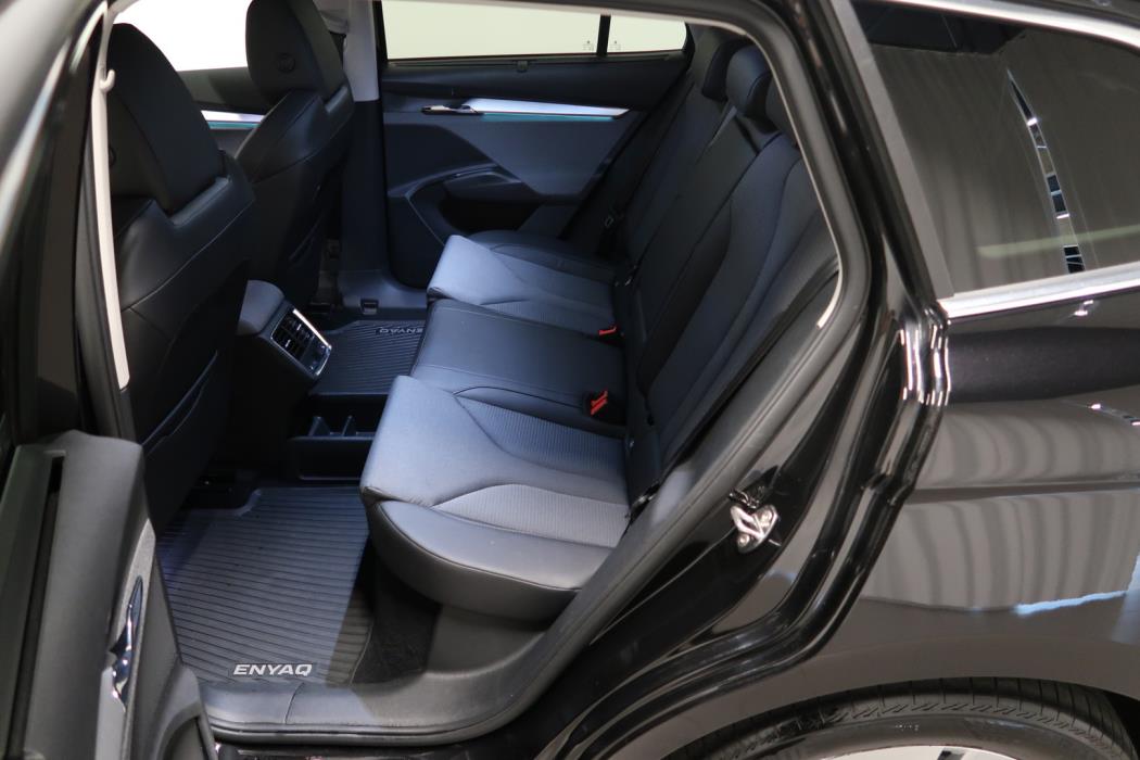 SKODA Enyaq 2022