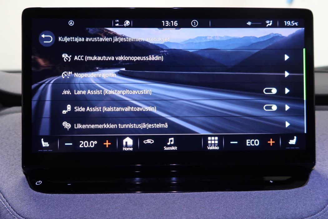 SKODA Enyaq 2022