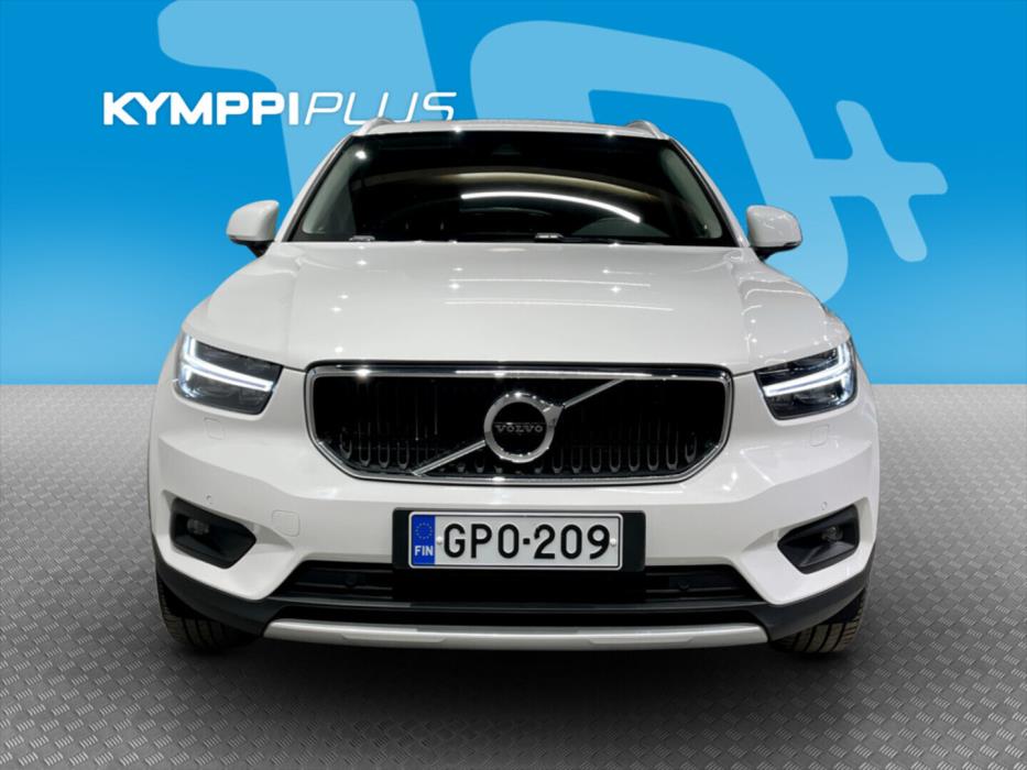 VOLVO XC40 2020
