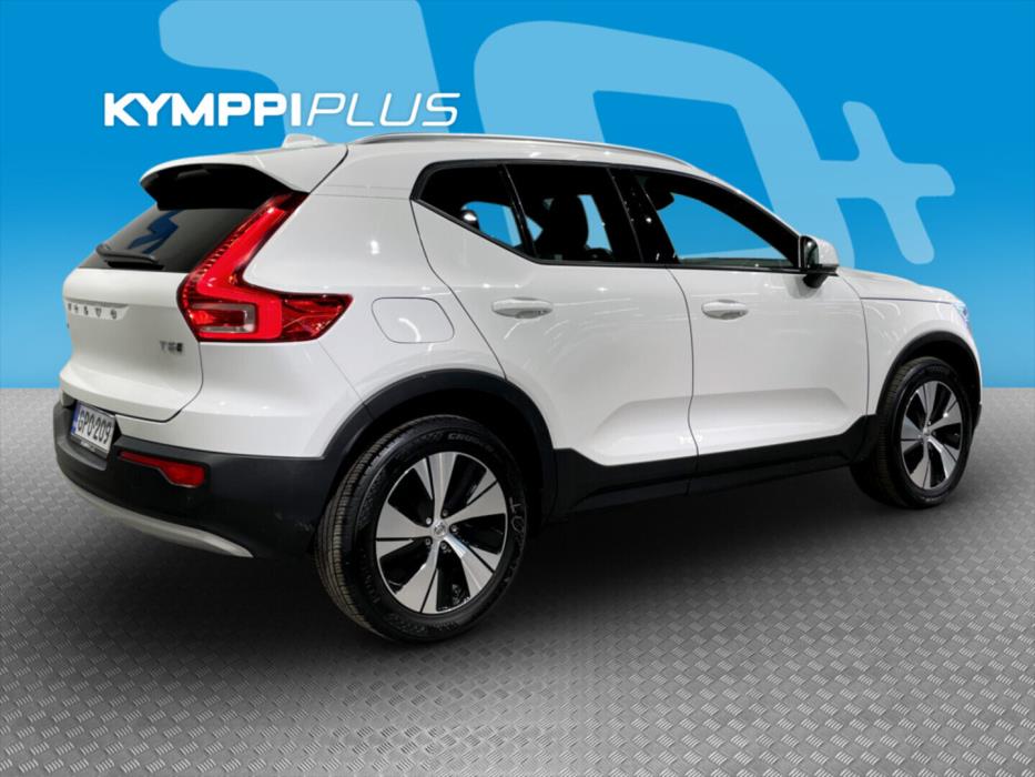 VOLVO XC40 2020