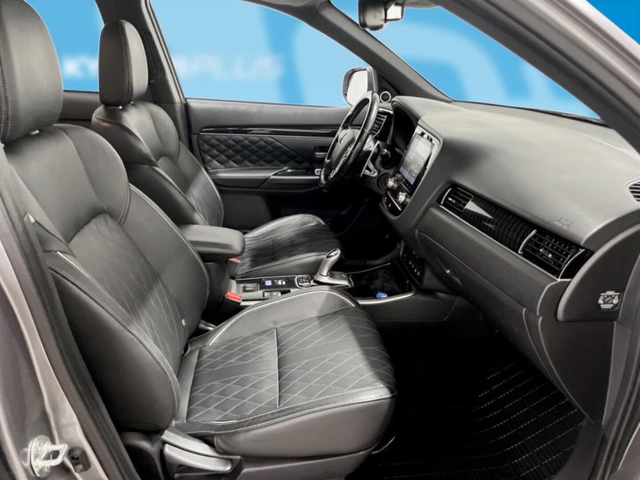 MITSUBISHI Outlander PHEV 2020