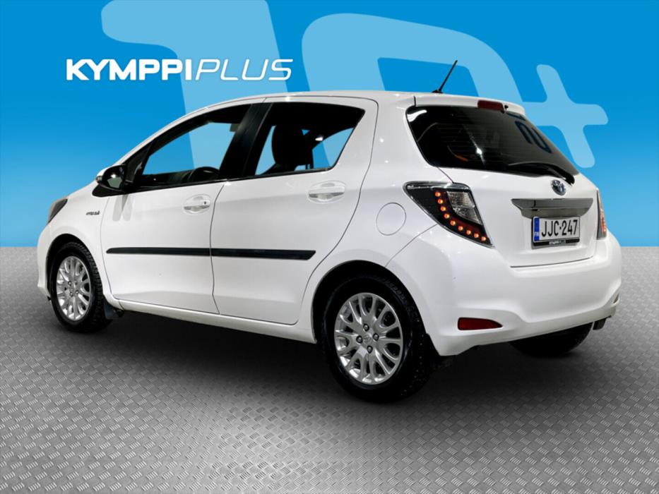 TOYOTA Yaris 2013