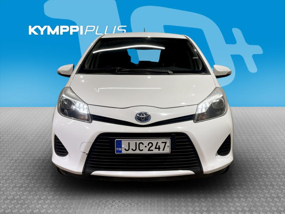 TOYOTA Yaris 2013