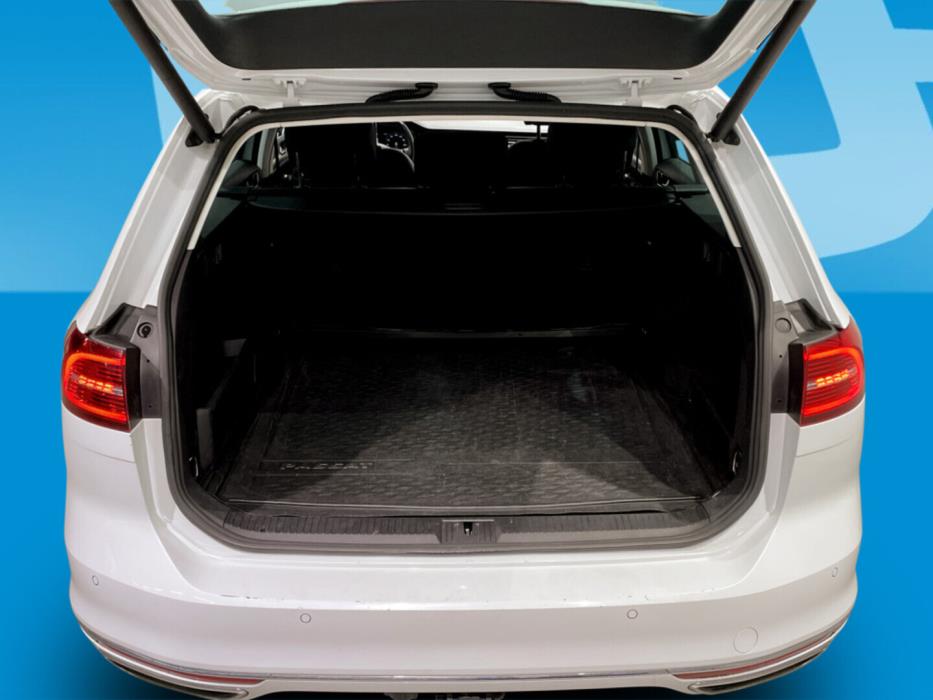 VOLKSWAGEN Passat 2018