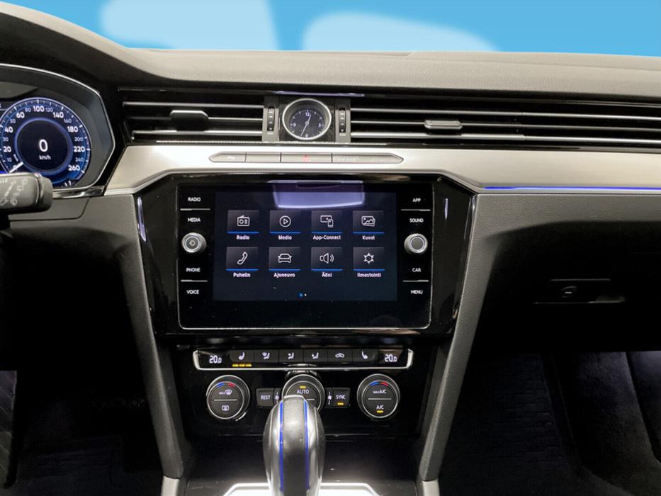 VOLKSWAGEN Passat 2018