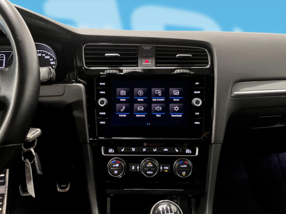 VOLKSWAGEN Golf 2018