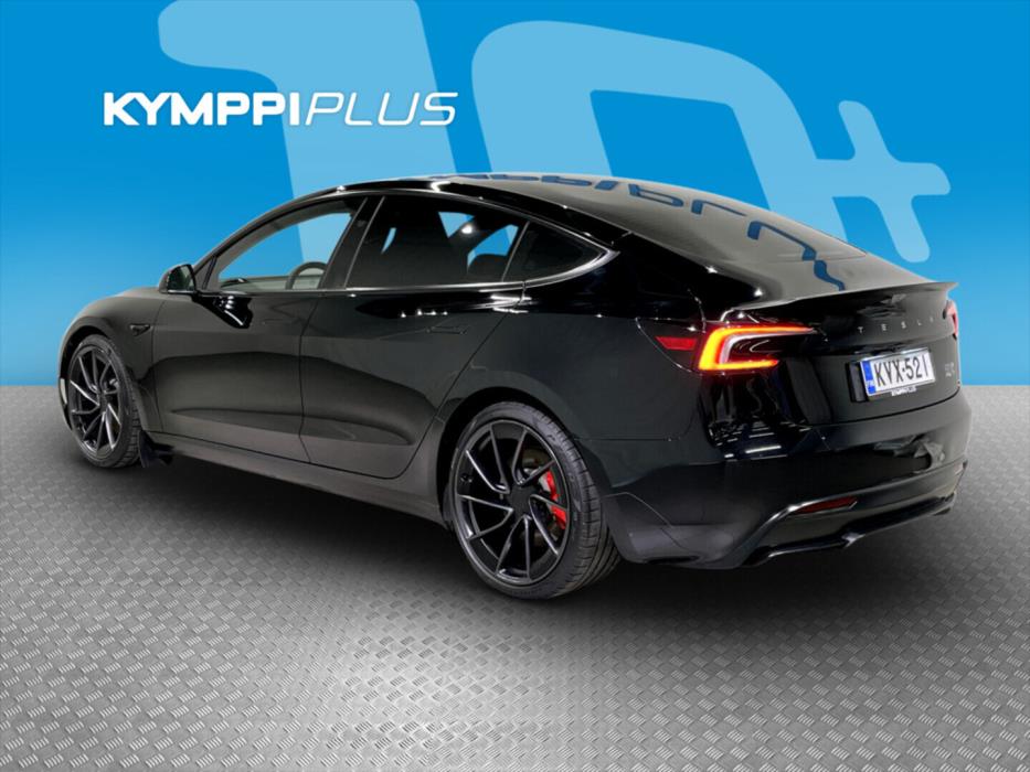 TESLA Model 3 2024