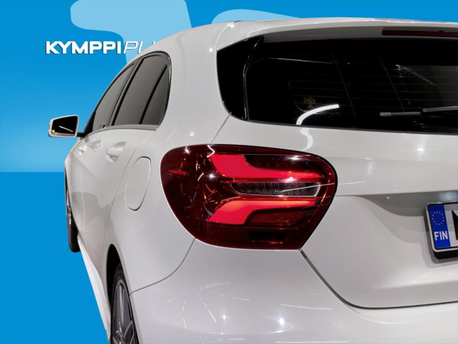 MERCEDES-BENZ A 2016