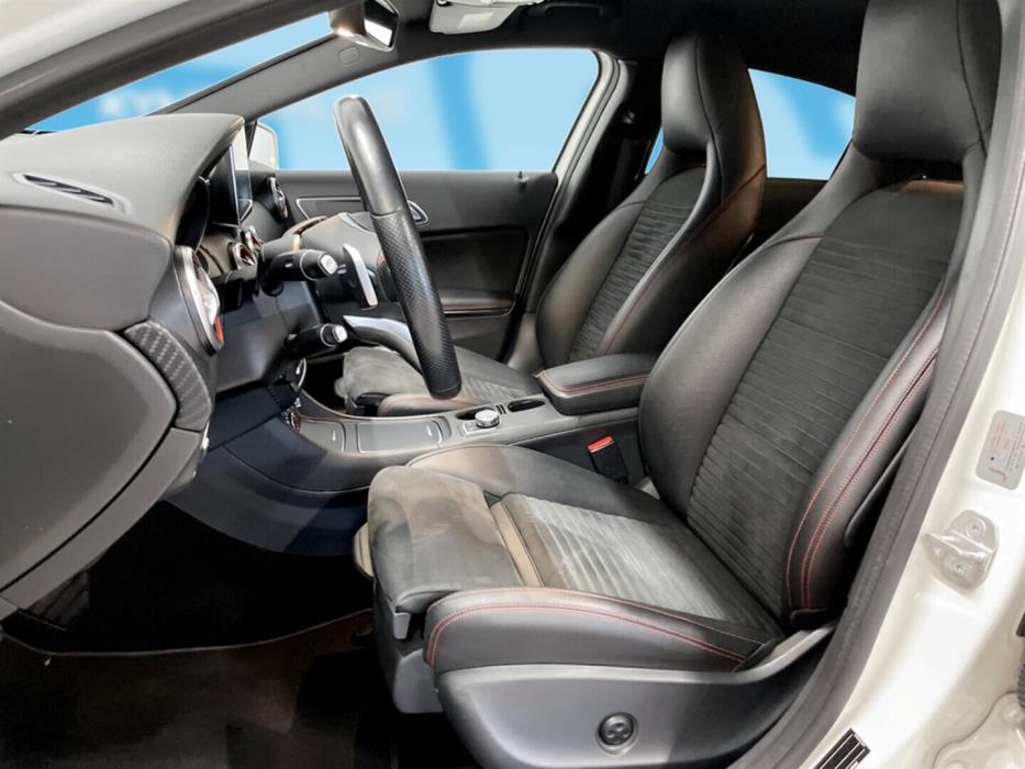 MERCEDES-BENZ A 2016