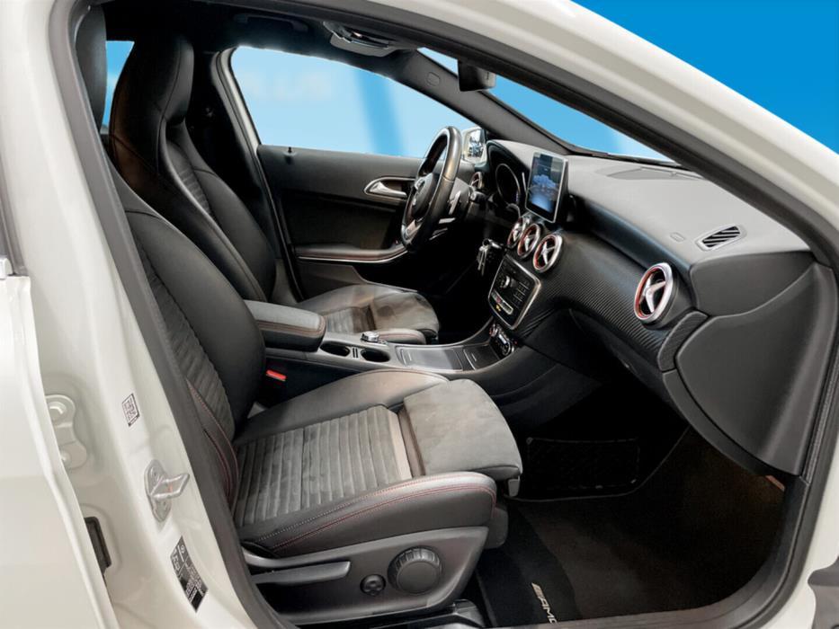 MERCEDES-BENZ A 2016