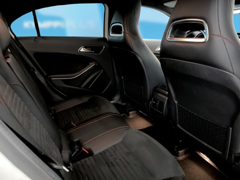 MERCEDES-BENZ A 2016