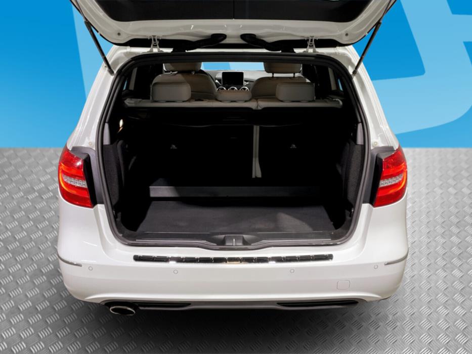 MERCEDES-BENZ B 2012
