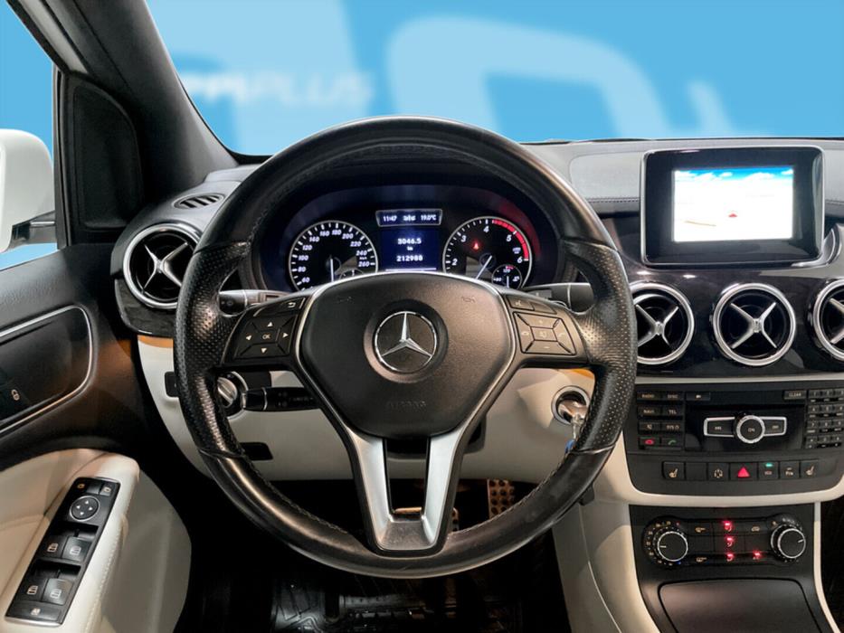 MERCEDES-BENZ B 2012