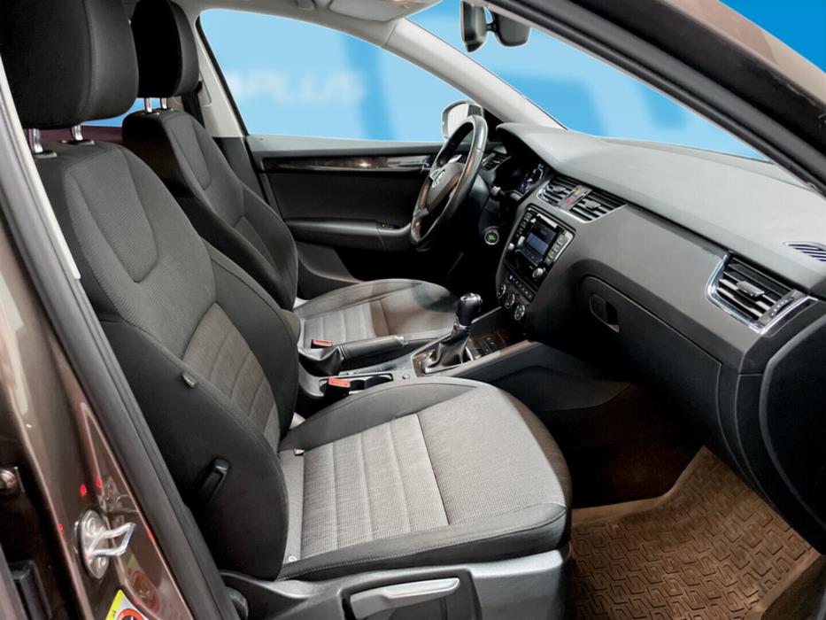 SKODA Octavia 2014