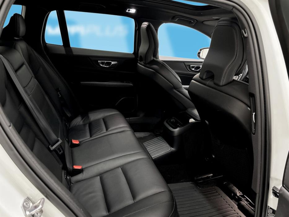 VOLVO V60 2020