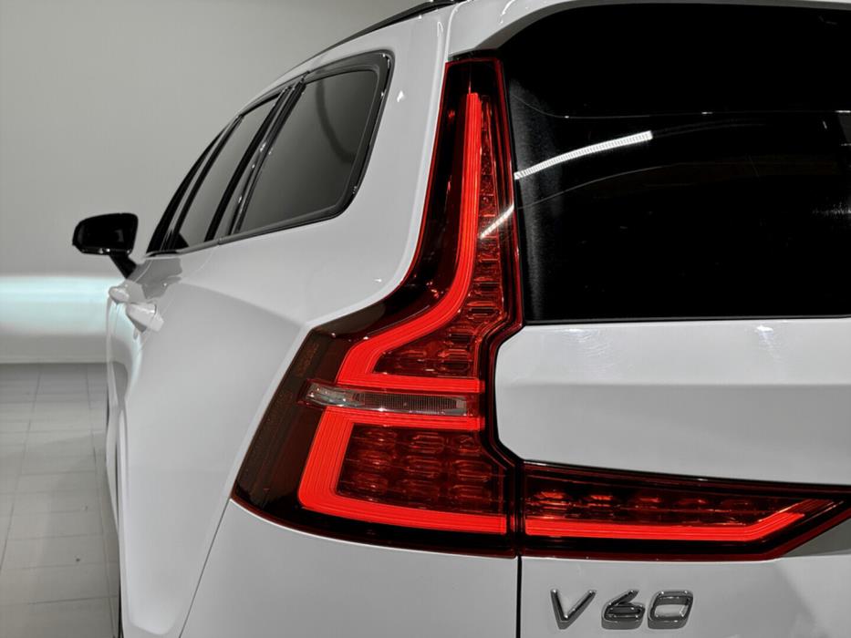 VOLVO V60 2020