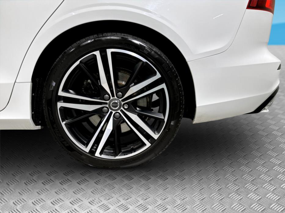 VOLVO V60 2020