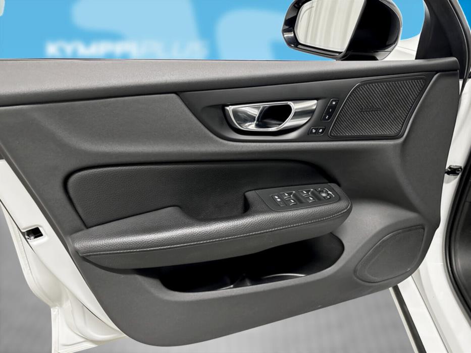 VOLVO V60 2020