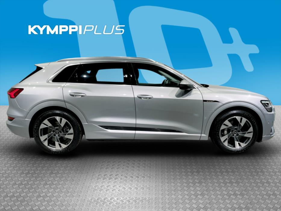 AUDI e-tron 2021