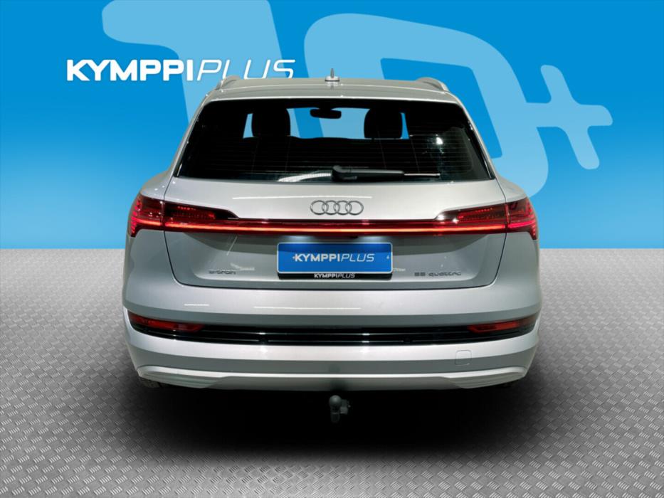 AUDI e-tron 2021