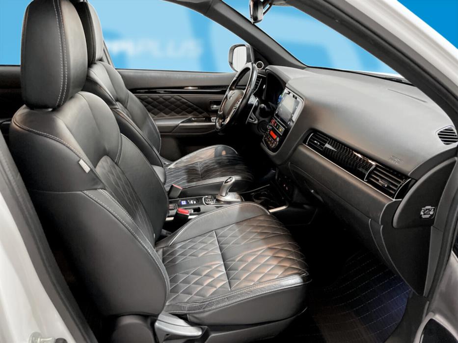 MITSUBISHI Outlander PHEV 2019