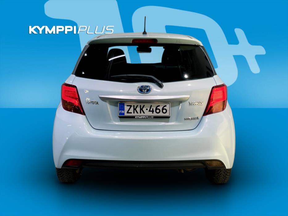 TOYOTA Yaris 2015