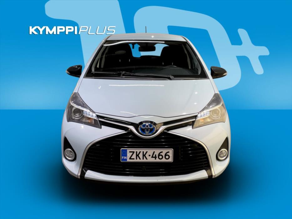TOYOTA Yaris 2015
