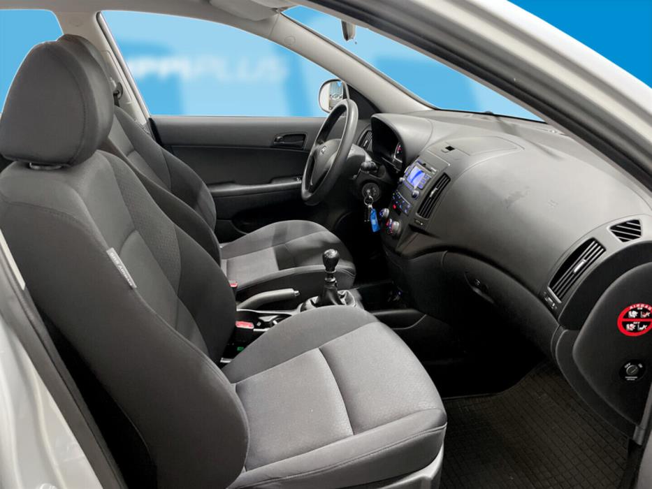 HYUNDAI i30 2009