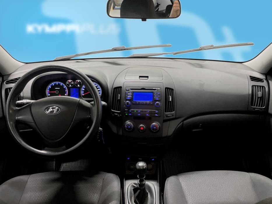 HYUNDAI i30 2009