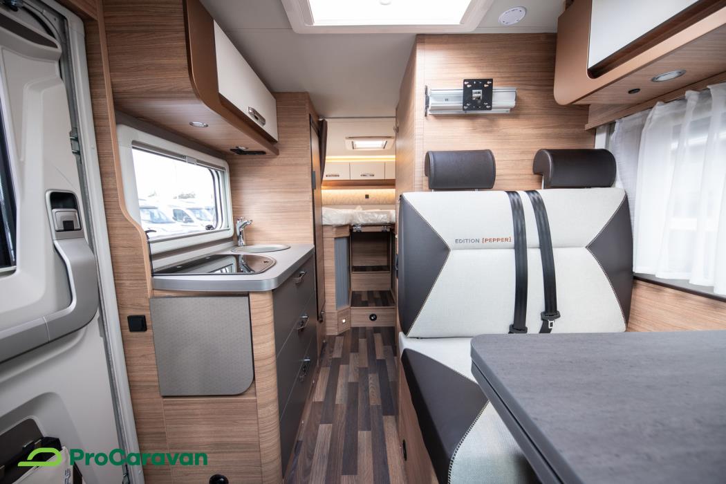 WEINSBERG CaraCompact 600 MEG EDITION [PEPPER] 2026