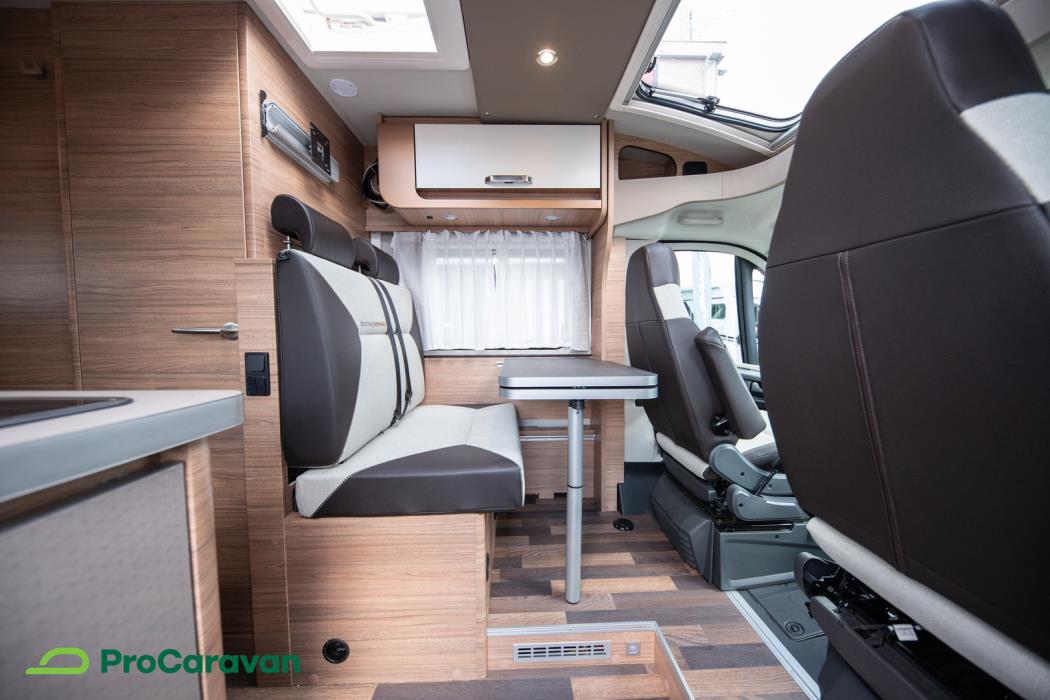 WEINSBERG CaraCompact 600 MEG EDITION [PEPPER] 2026