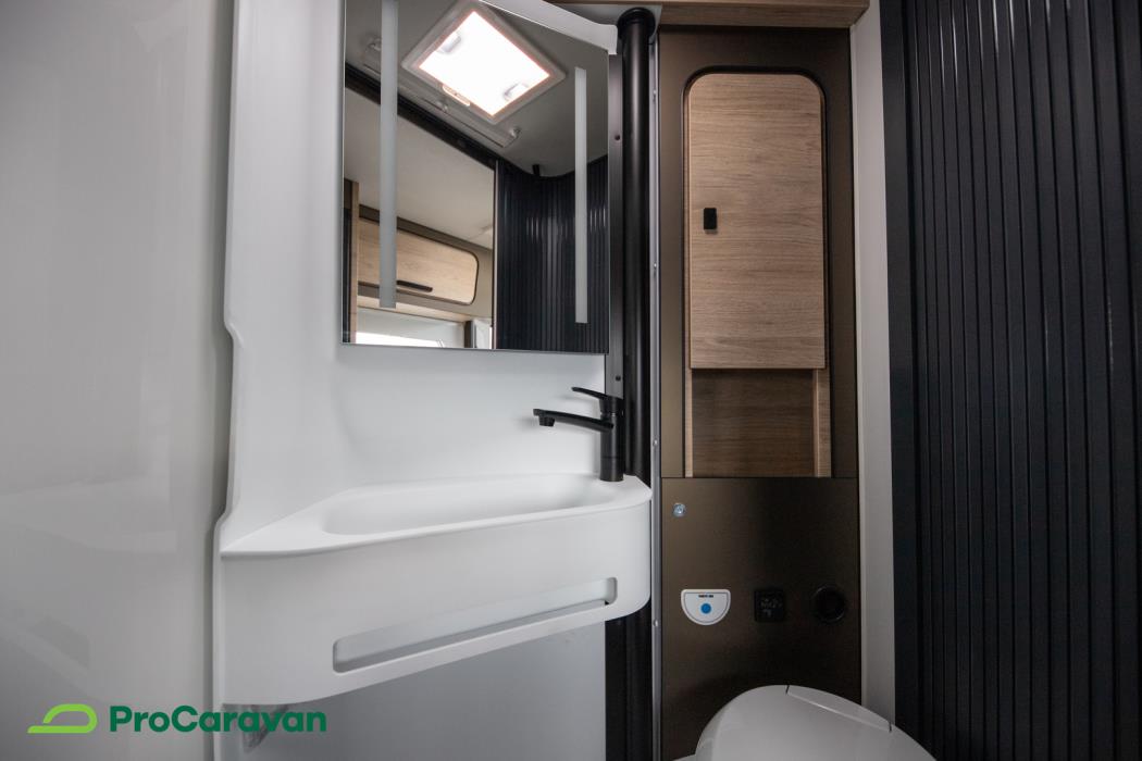WEINSBERG CaraCompact 600 MEG Edition [PEPPER] 2027