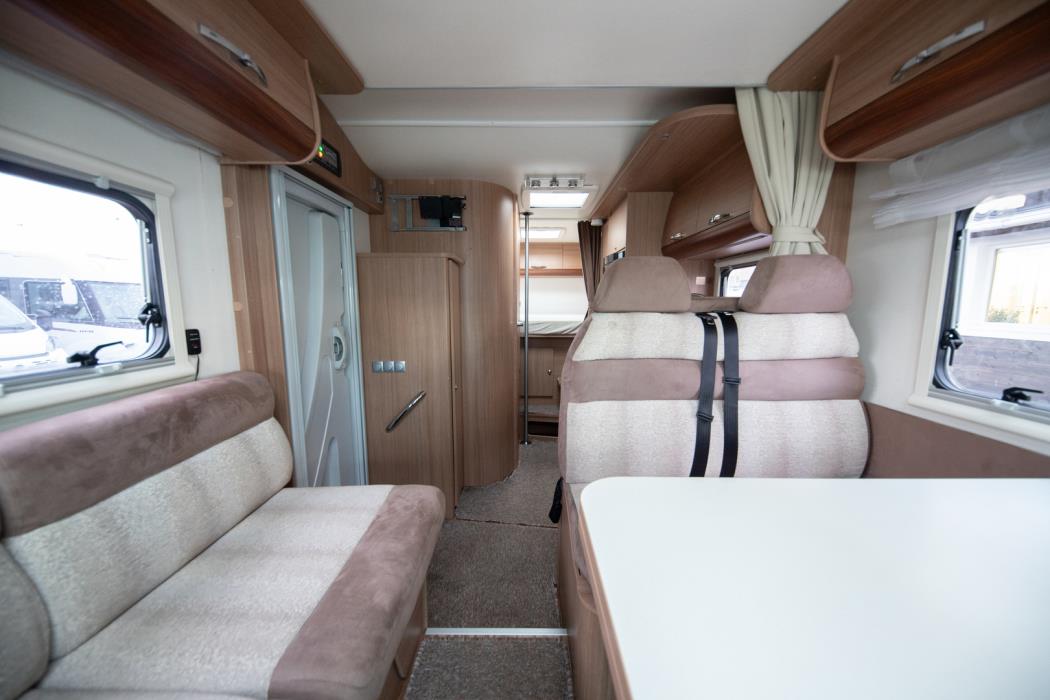 ADRIA Matrix Axess M 680 SP 2013