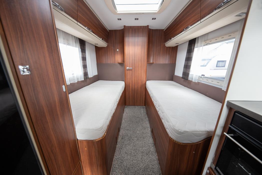 ADRIA Coral Supreme S 670 SLT 2015