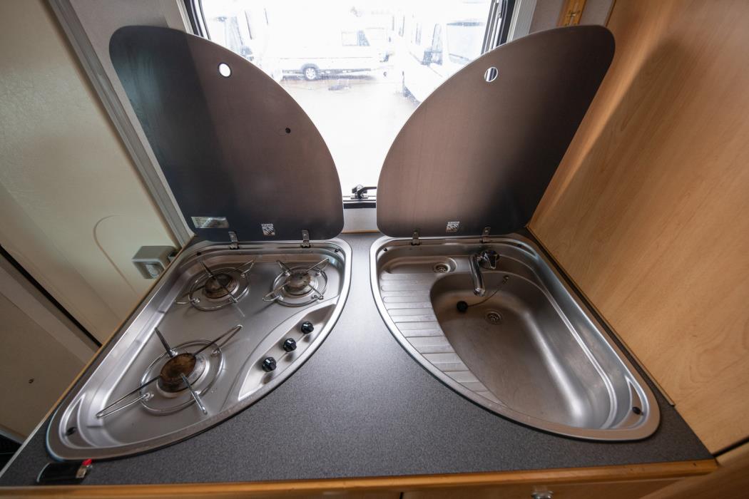 KNAUS Traveller 2000